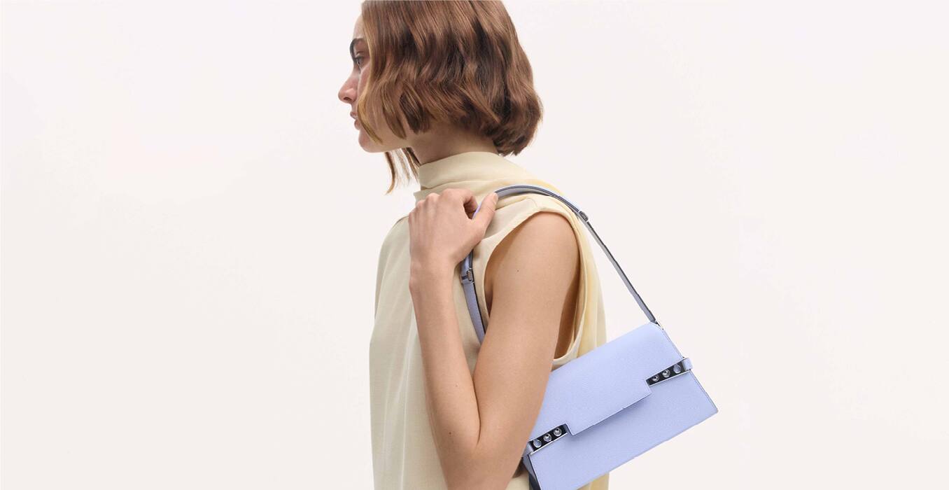 DELVAUX وتاريخها العريق