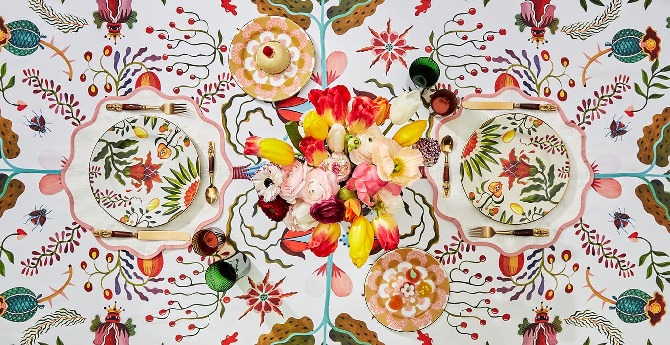 Impress guests with vibrant tabletops