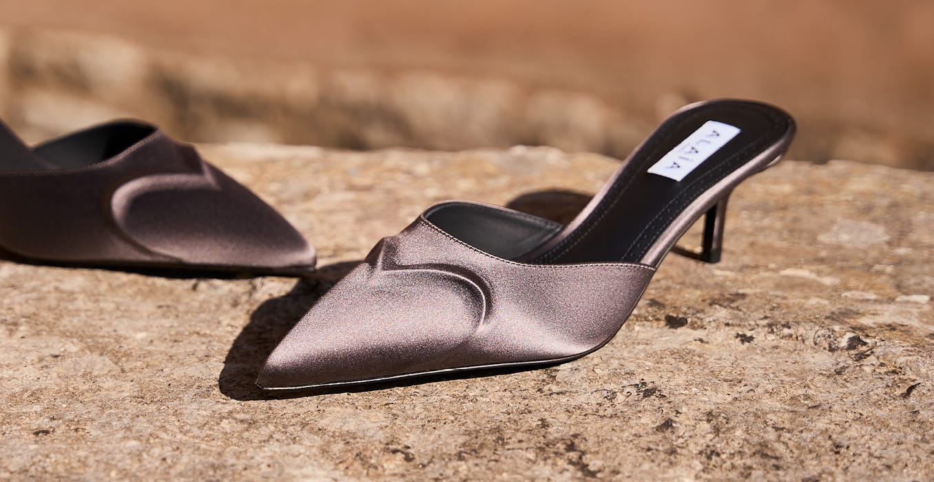 These statement shoes love you back