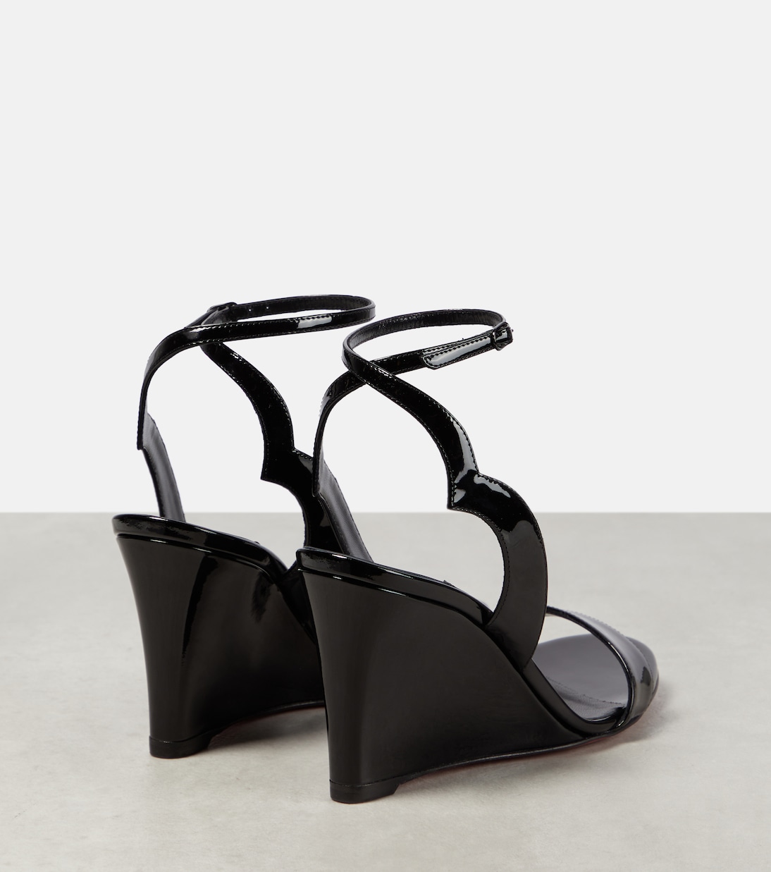 Wedge-Sandalen aus Lackleder | Christian Louboutin