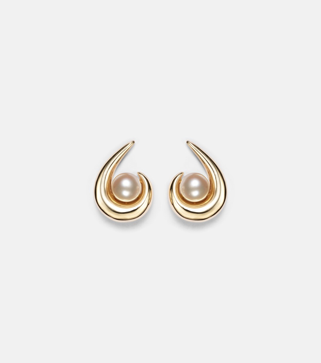 Pearl Curl 14kt gold earrings with freshwater pearls | Mateo