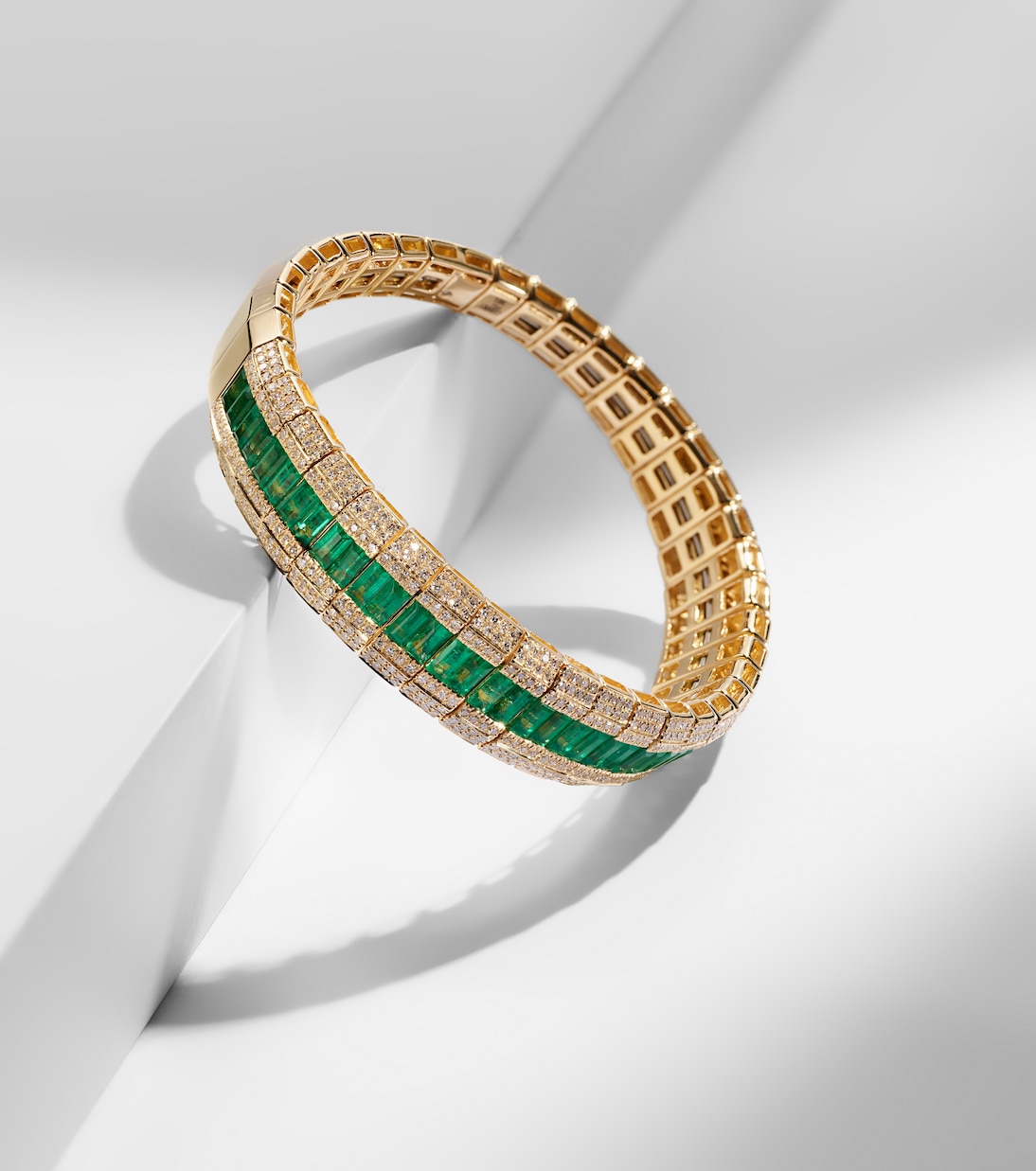 Scales 18kt gold bracelet with diamonds and emeralds | Shay Jewelry
