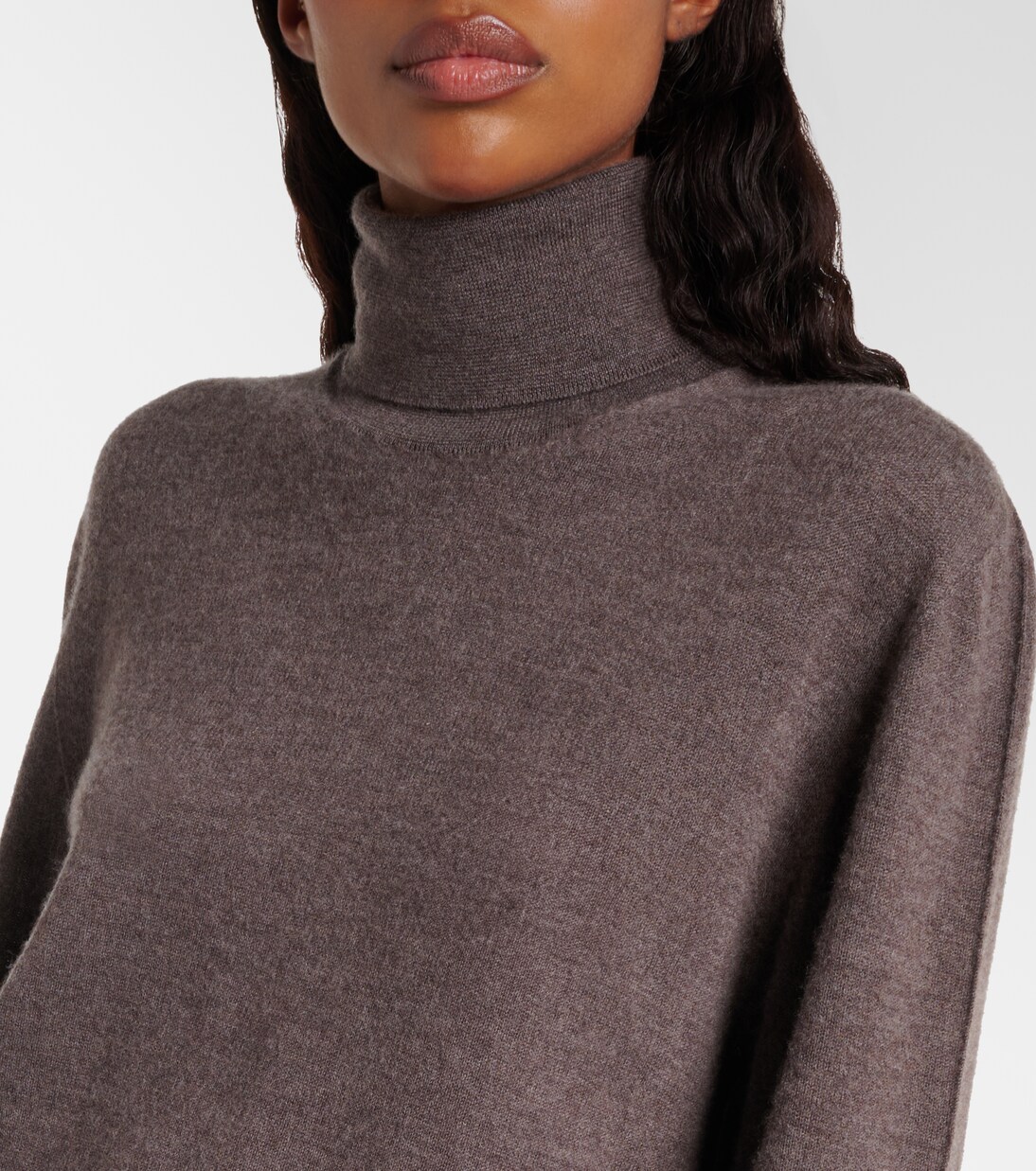 Lizzy cashmere turtleneck sweater | The Row