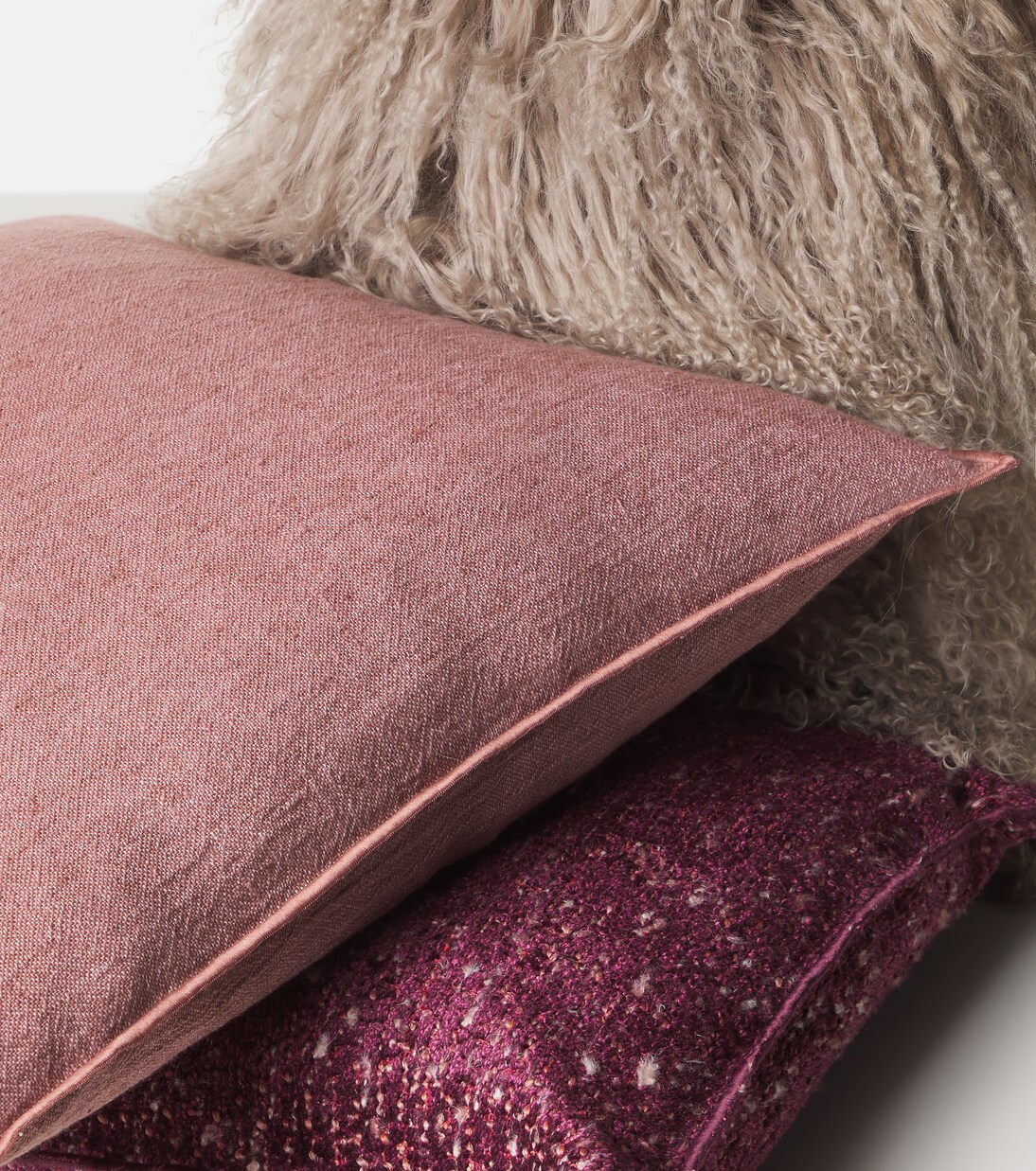 Linen crêpe cushion | Maison de Vacances
