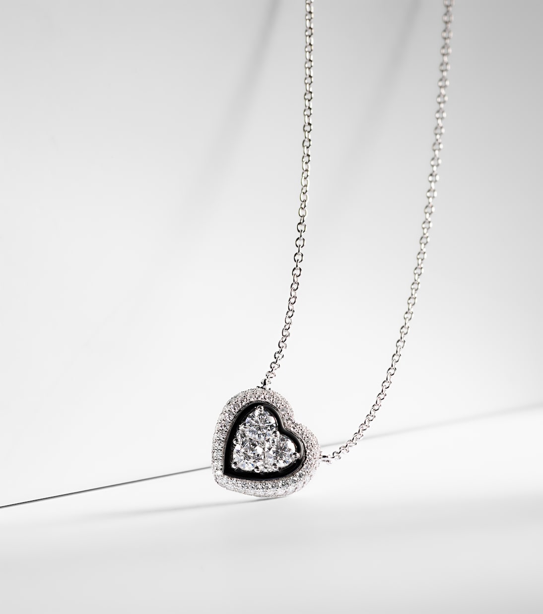 Collana Heart in oro bianco 18kt con diamanti | Kamyen