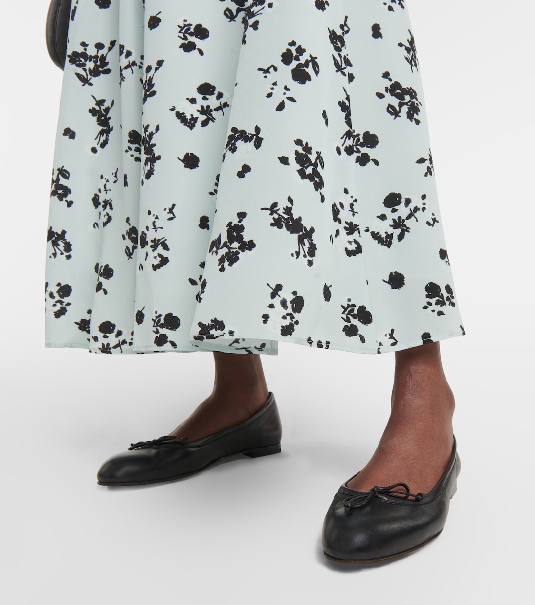 Veralli leather ballet flats | Manolo Blahnik