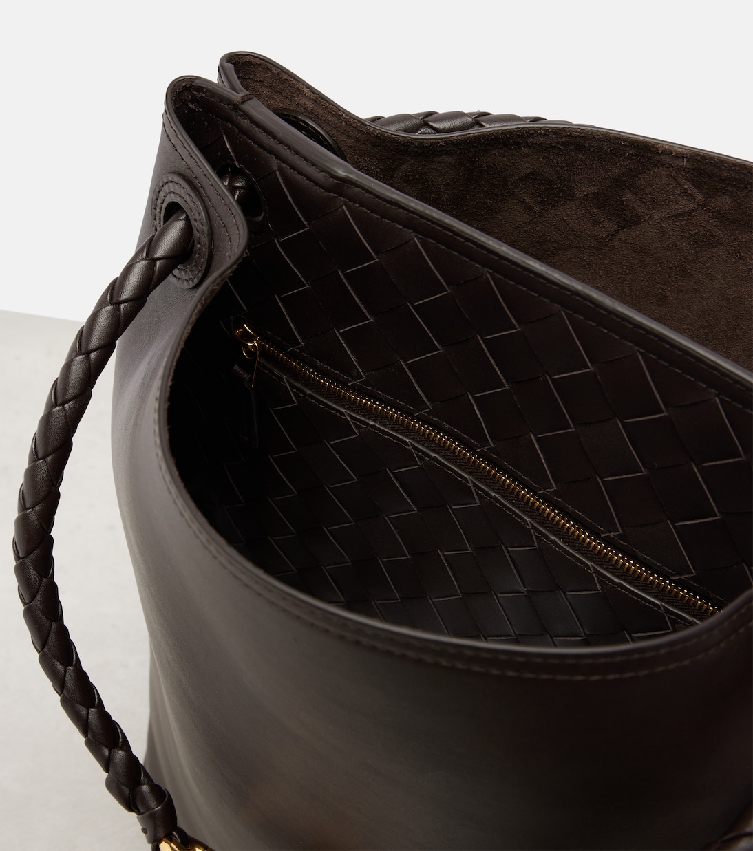 Sac seau Andiamo Small en cuir | Bottega Veneta