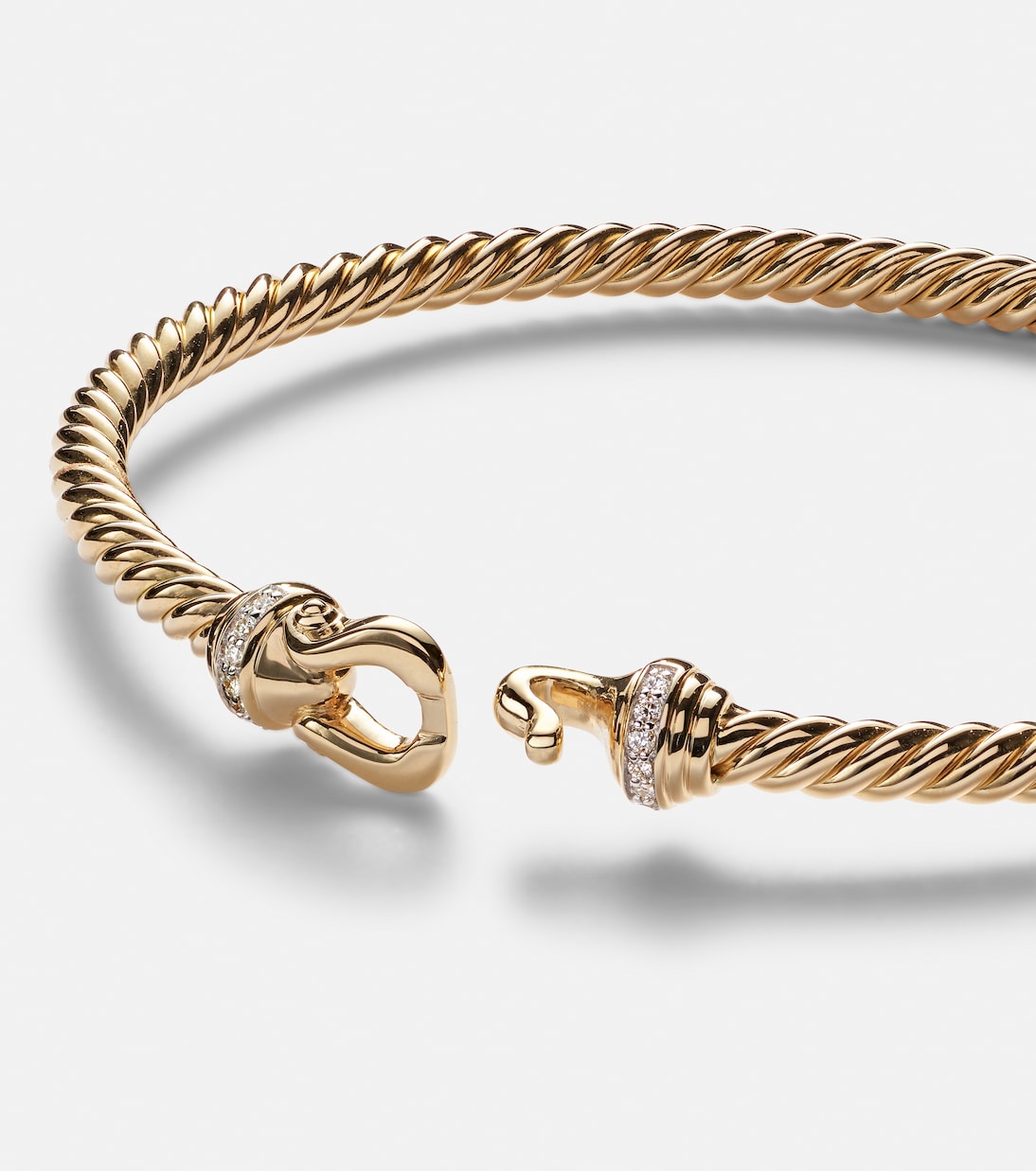 Buckle Cablespira® 18kt gold bangle with diamonds | David Yurman