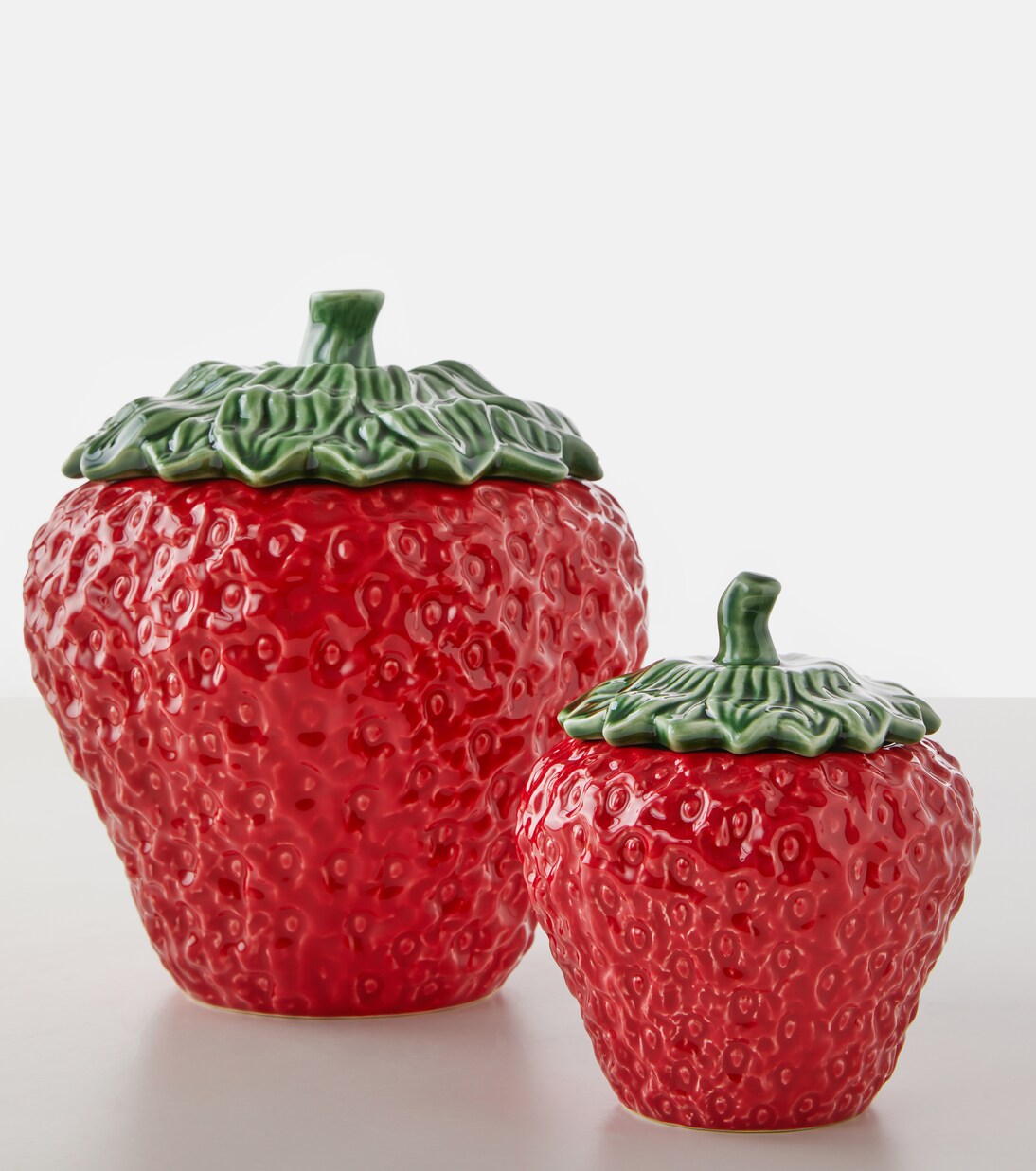 Strawberries Large ceramic tureen | Bordallo Pinheiro