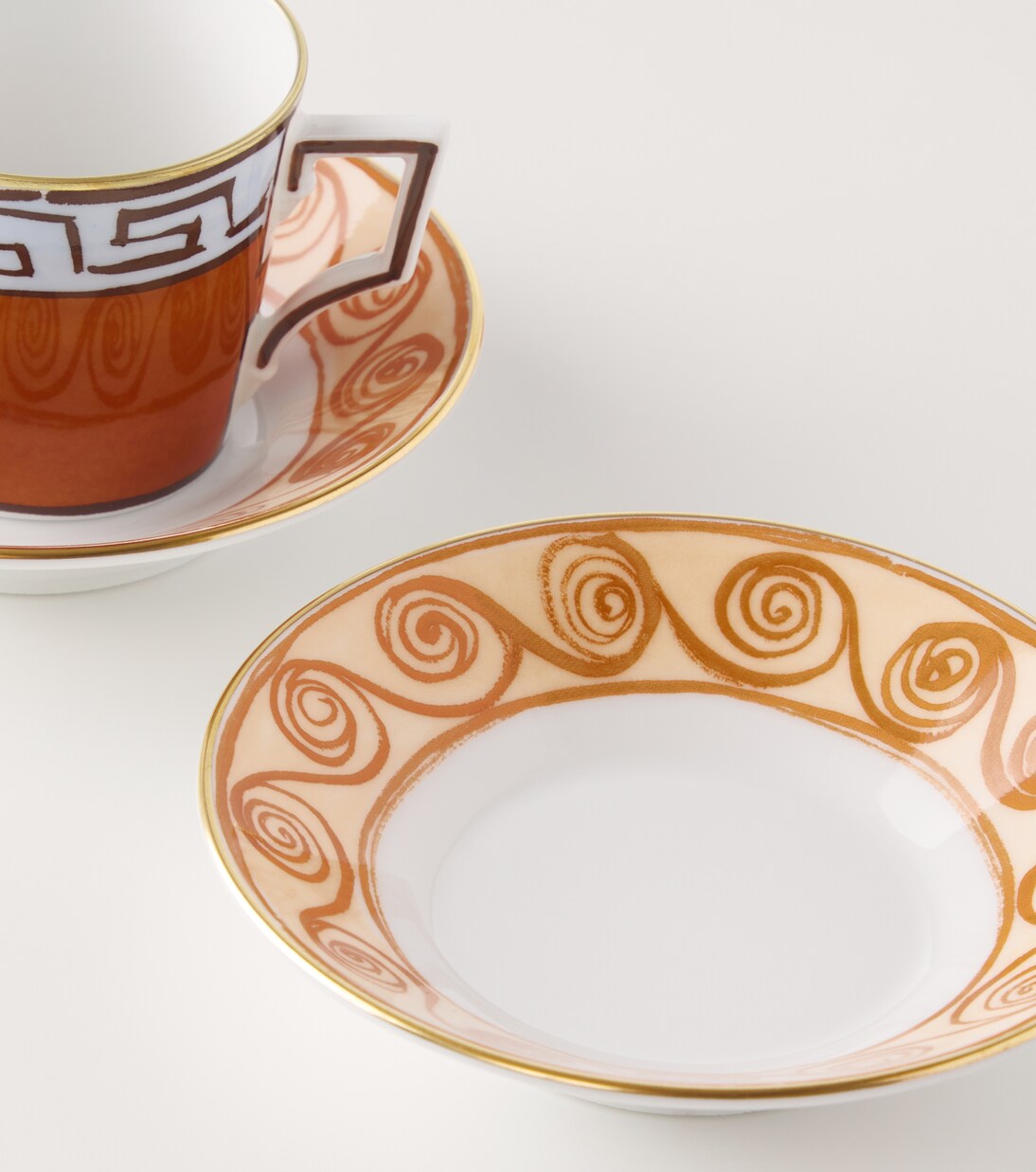 Set di due tazze Il Viaggio di Nettuno in porcellana by Luke Edward Hall | Ginori 1735