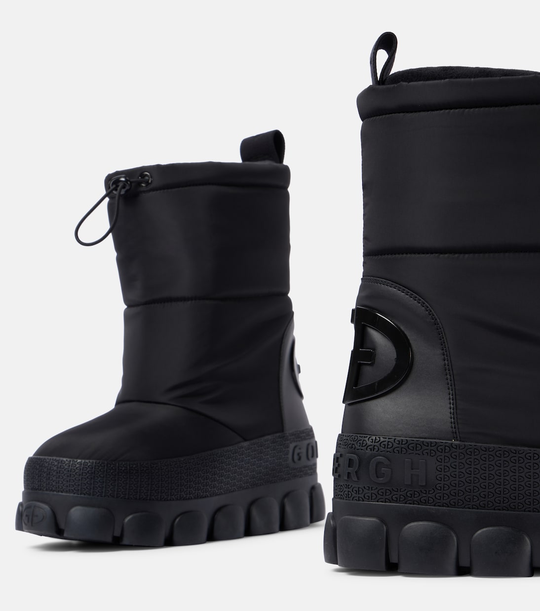 Snowy snow boots | Goldbergh