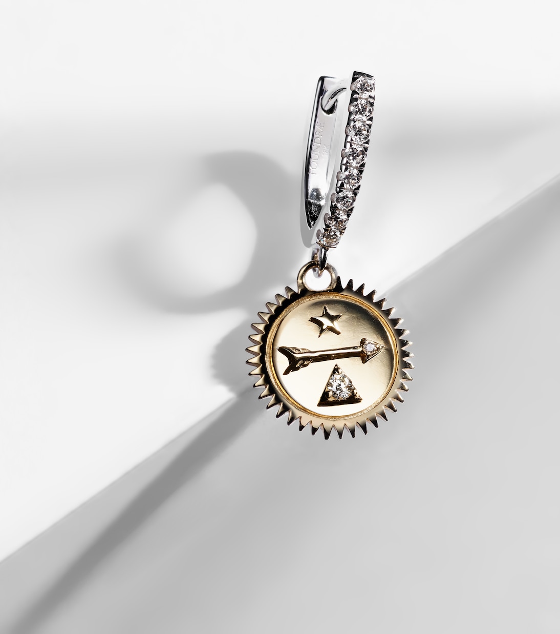 Einzelner Ohrring Dream Mini aus 18kt Weiß- und Gelbgold mit Diamanten | FoundRae
