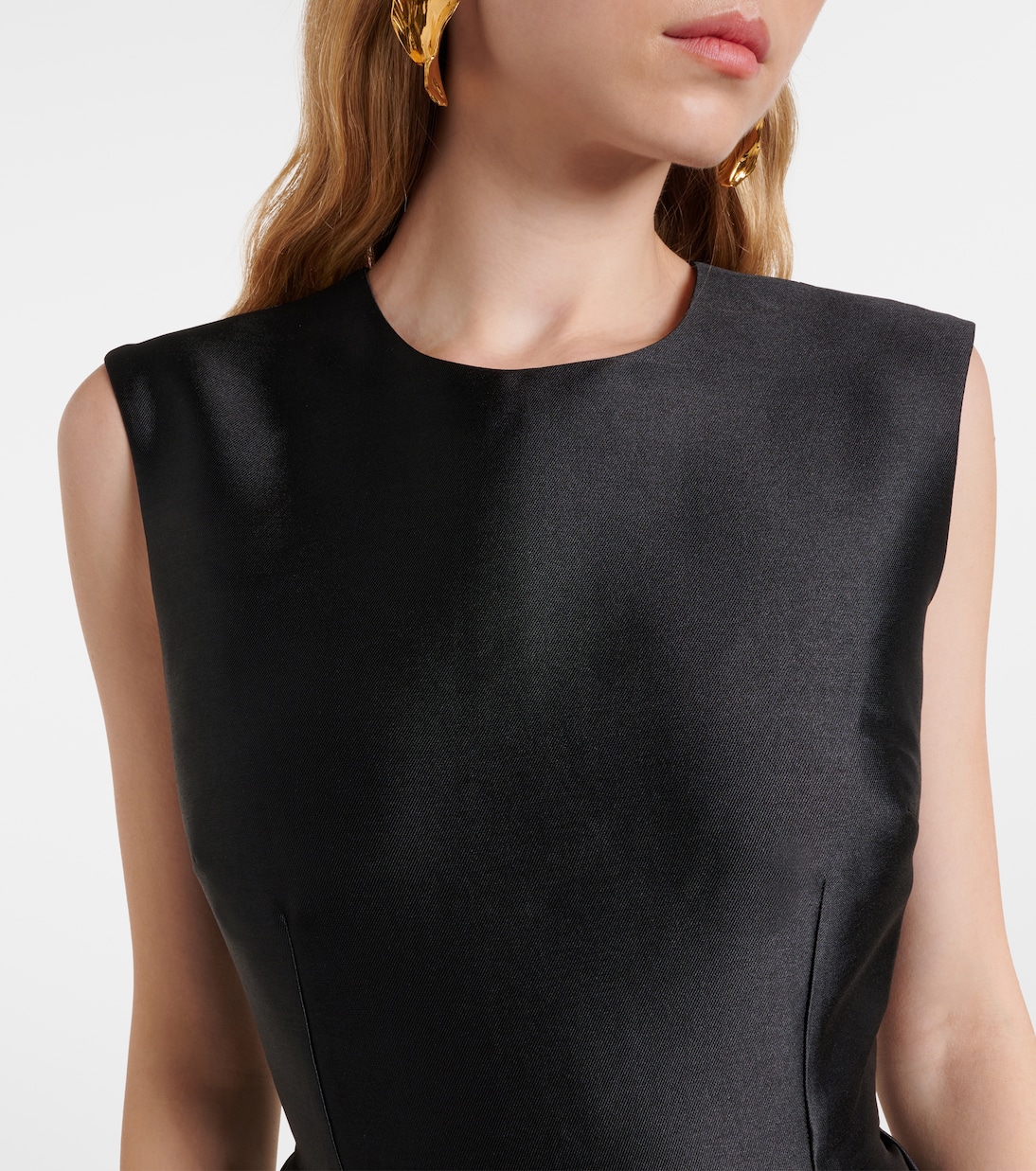 Robe longue Larsen en satin | Solace London