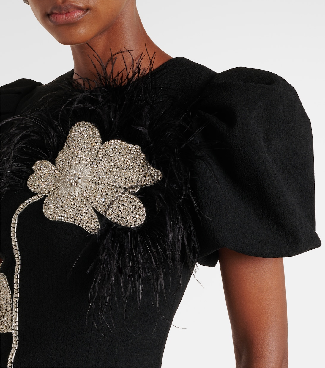 Robe de cocktail en crêpe à ornements | Rebecca Vallance