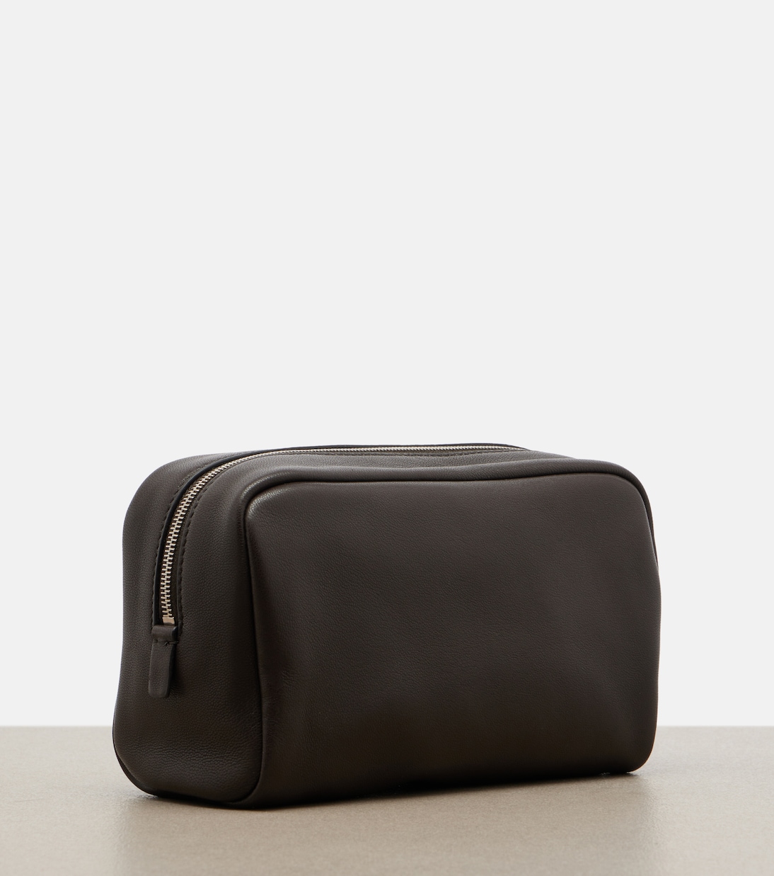 Pouch Astra Small de piel | The Row