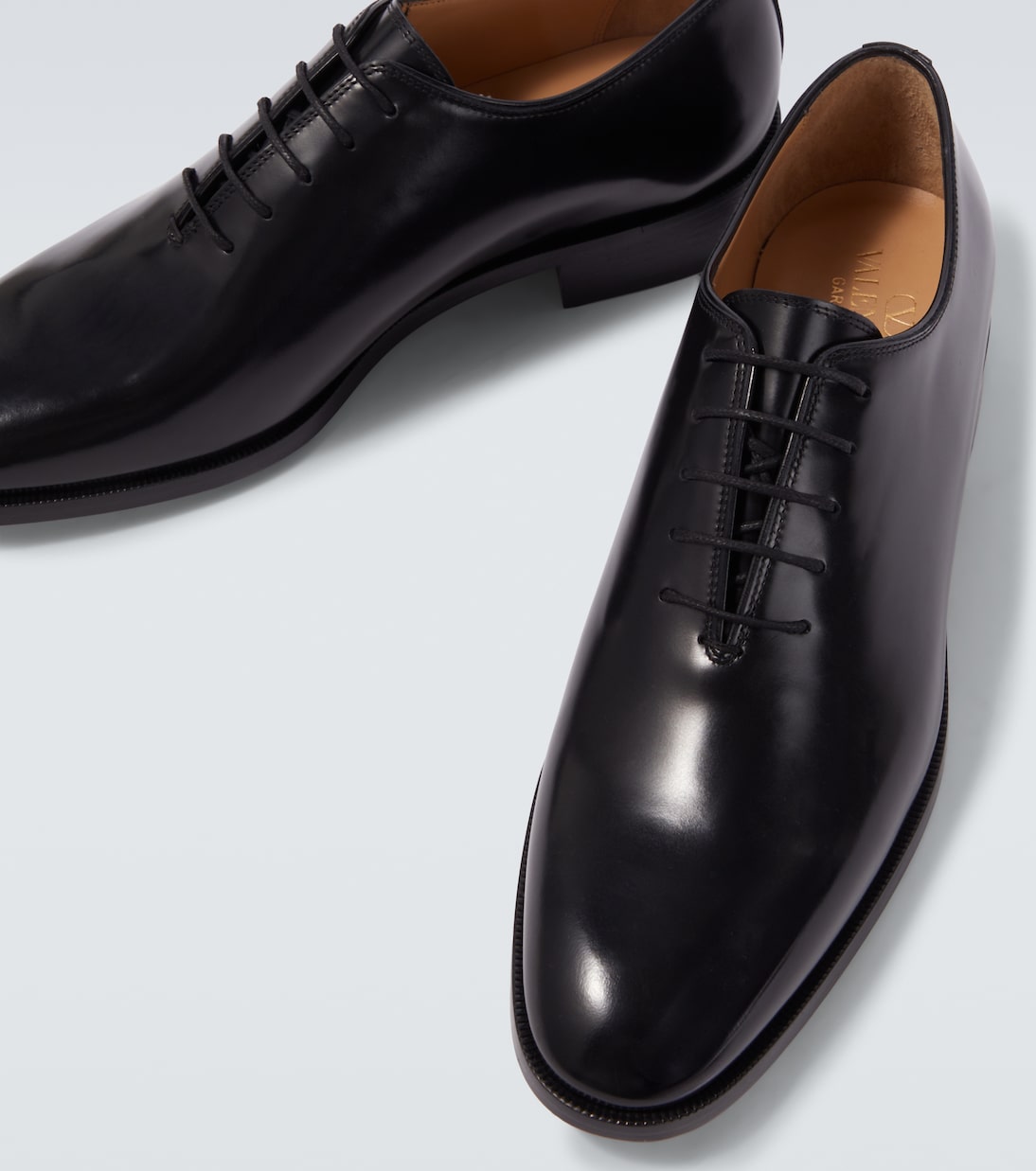 Zapatos derby de piel con VLogo | Valentino Garavani