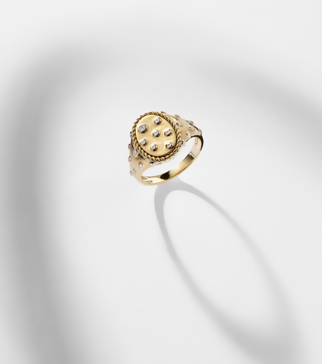Plumetis 9kt gold ring with diamonds | Yvonne Léon