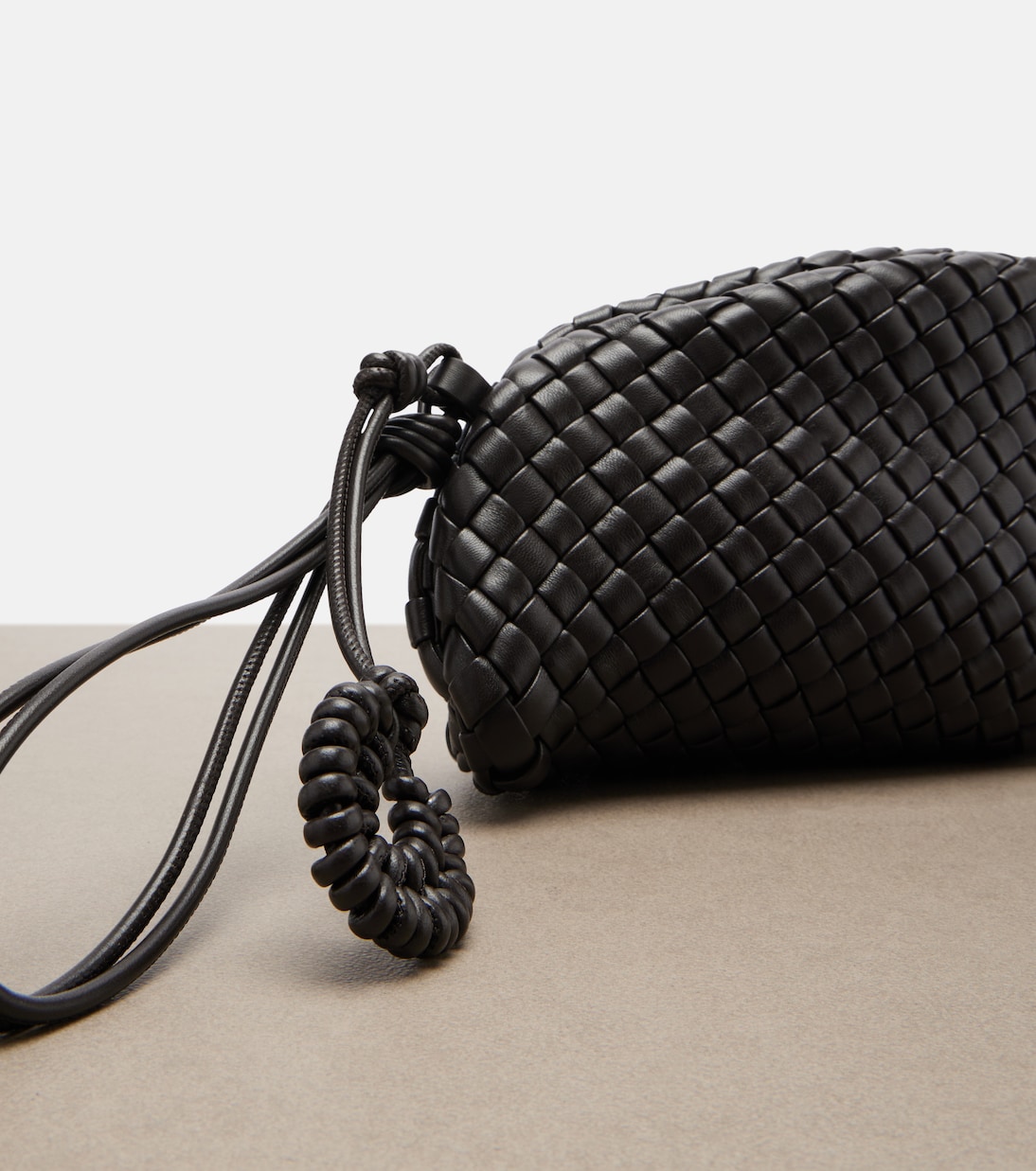 Clutch Onda Small de piel Intreccio | Bottega Veneta