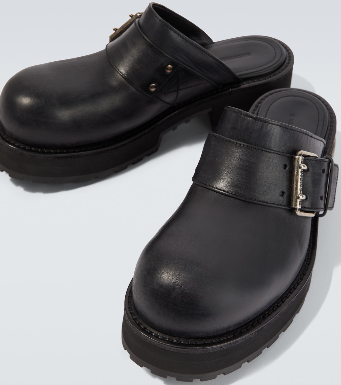 Venom leather mules | Balenciaga