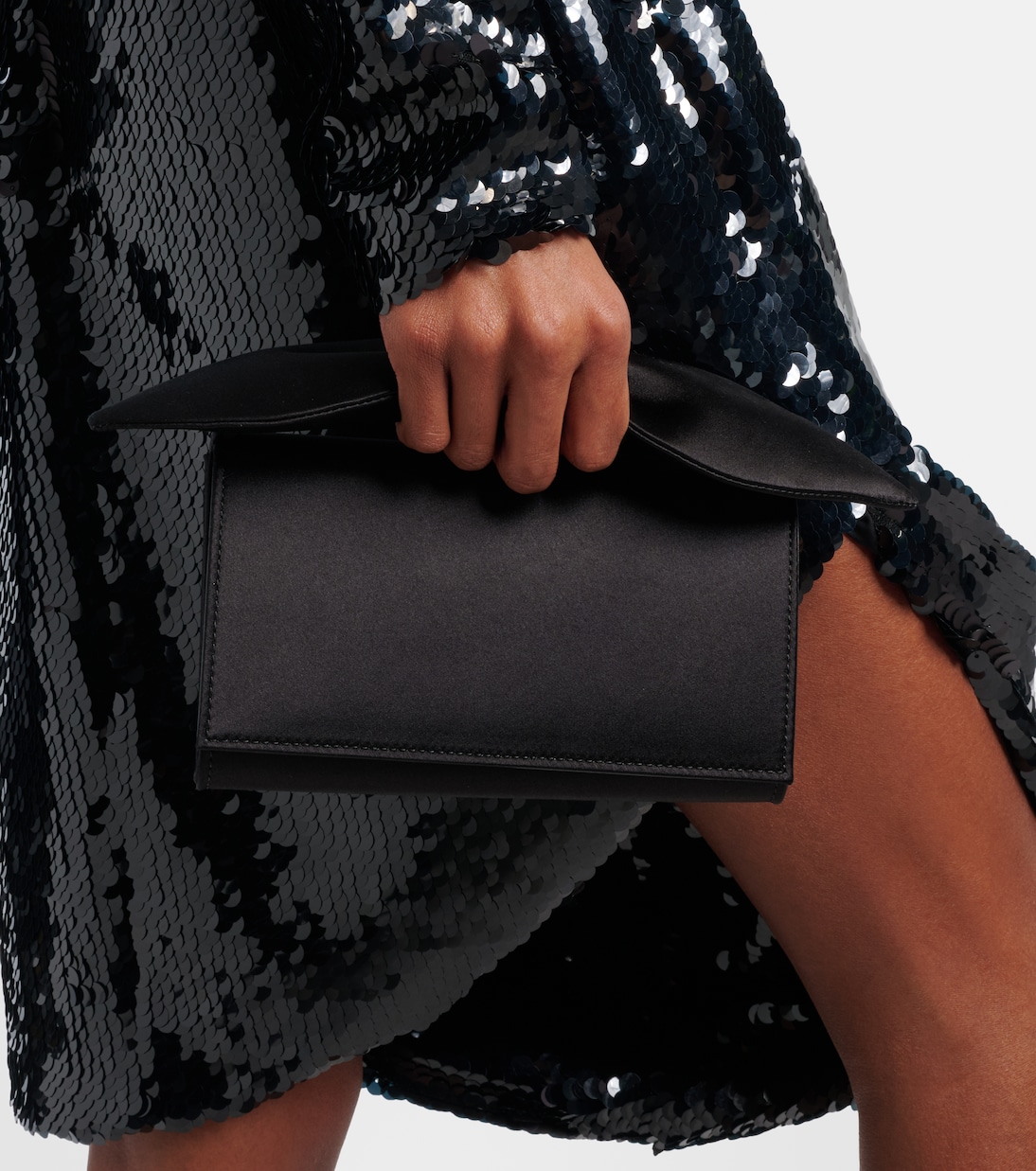 Bow Tie Mini satin clutch | Aquazzura