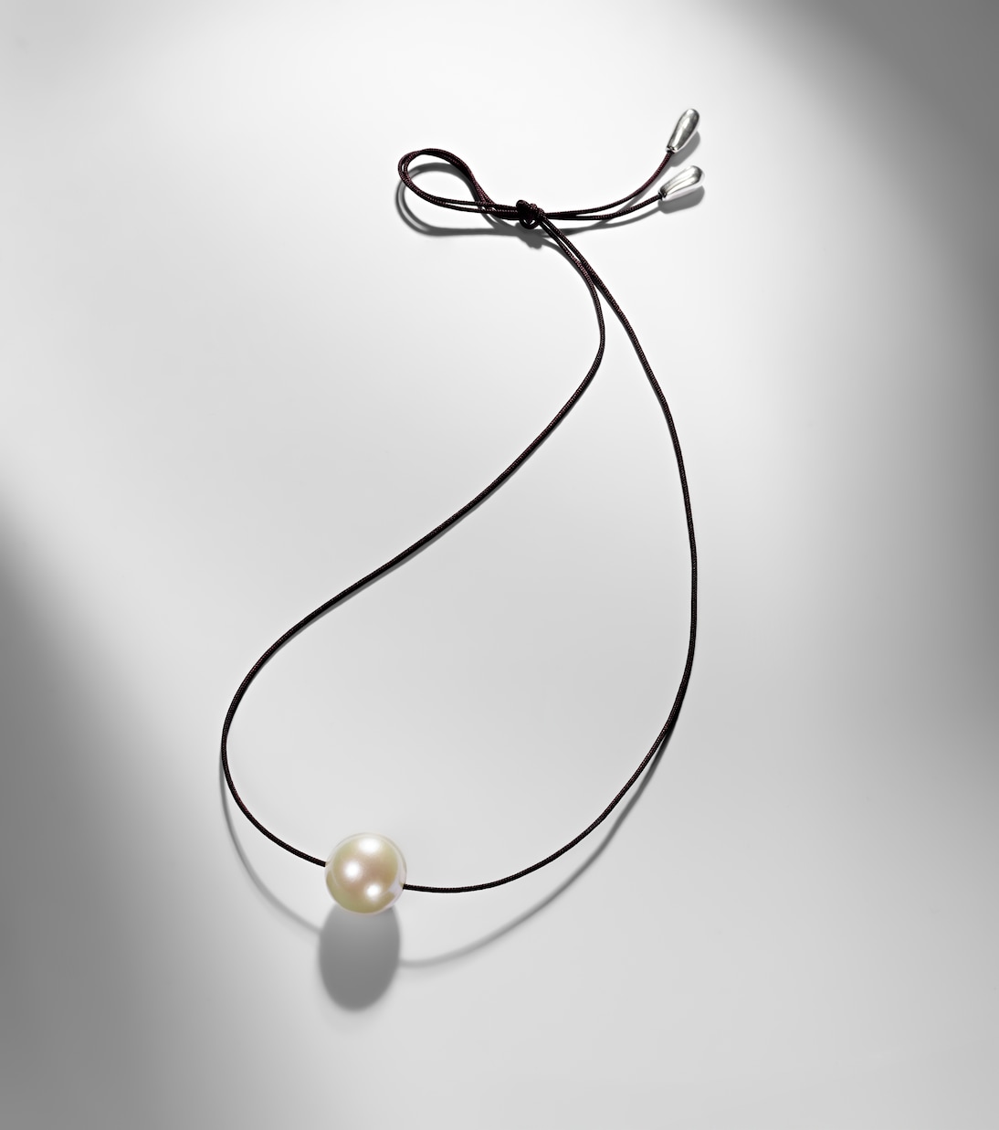 Emilie sterling silver choker with freshwater pearl | Sophie Buhai