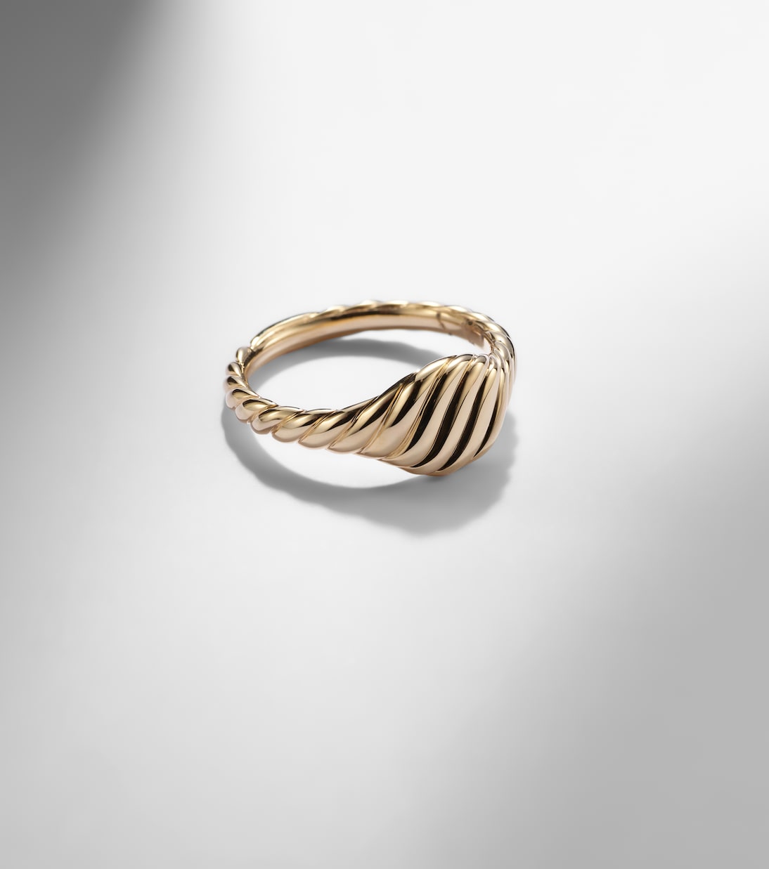 Pinky Ring Sculpted Cable aus 18kt Gelbgold | David Yurman