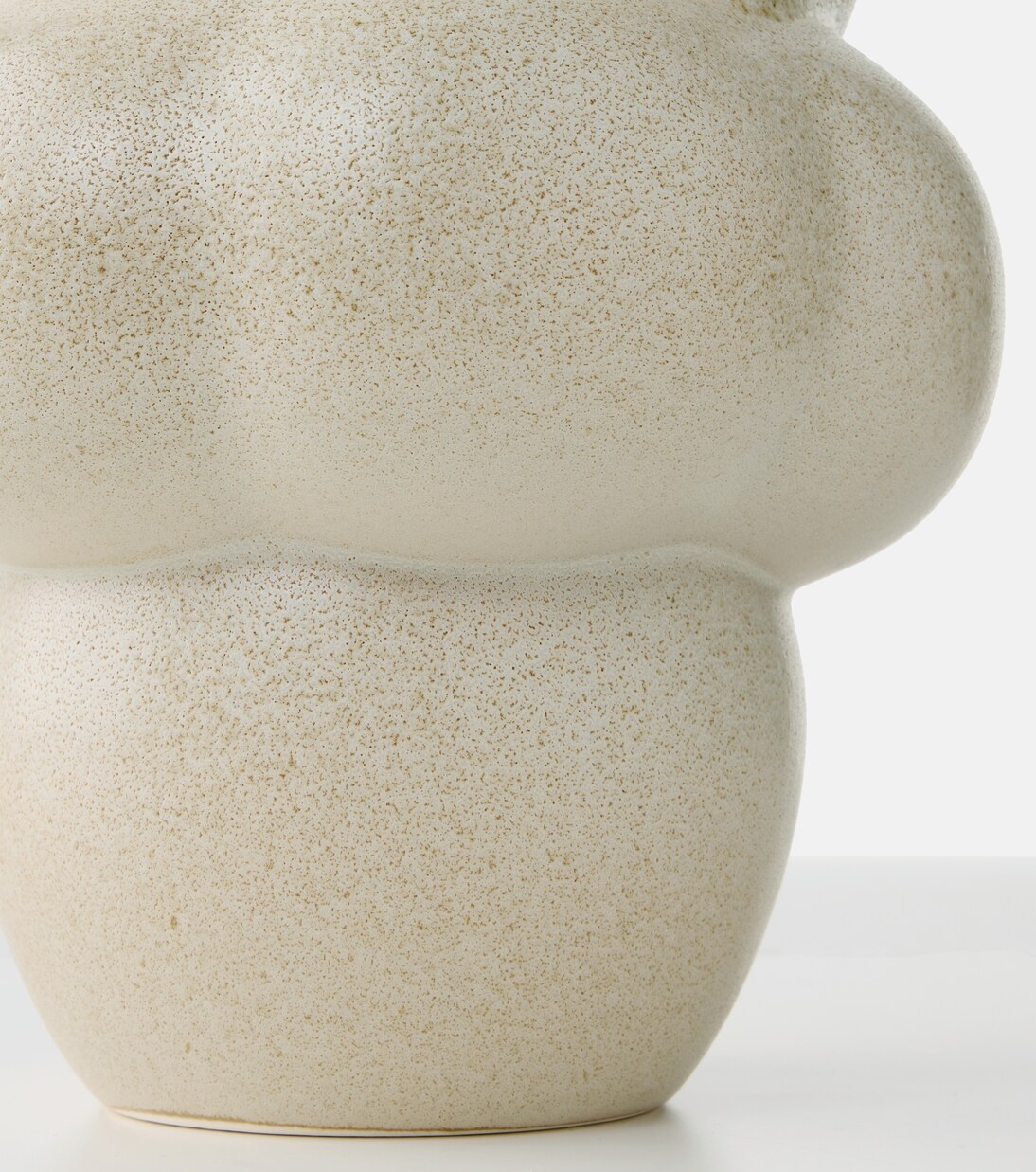 Balloon 04 ceramic vase | Louise Roe