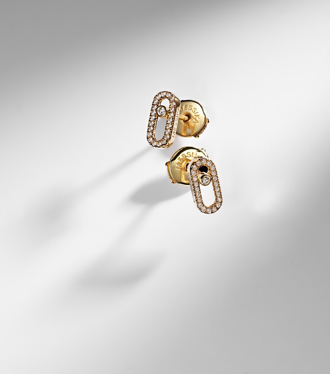 Move Uno 18kt gold earrings with diamonds | Messika