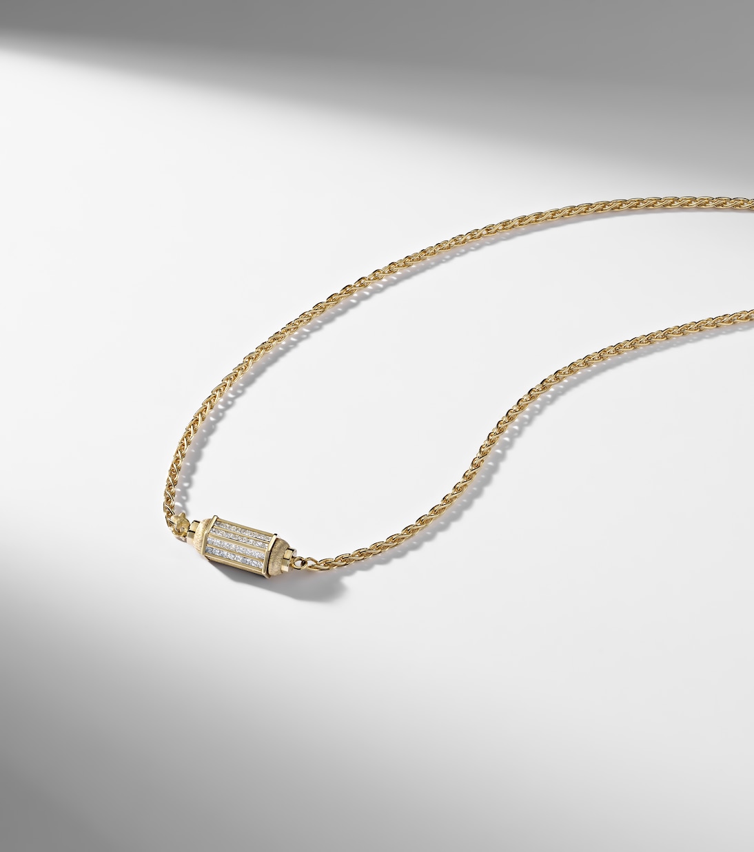 18kt gold (750/1000) necklace with diamonds | Marie Lichtenberg