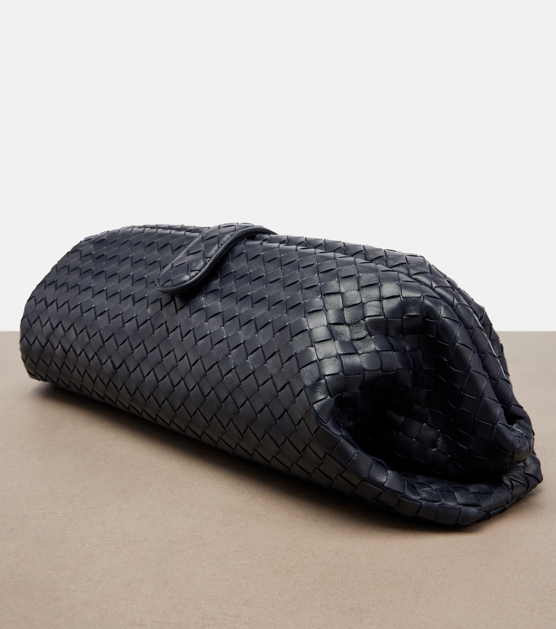 Lauren 1979 Intrecciato leather clutch | Bottega Veneta