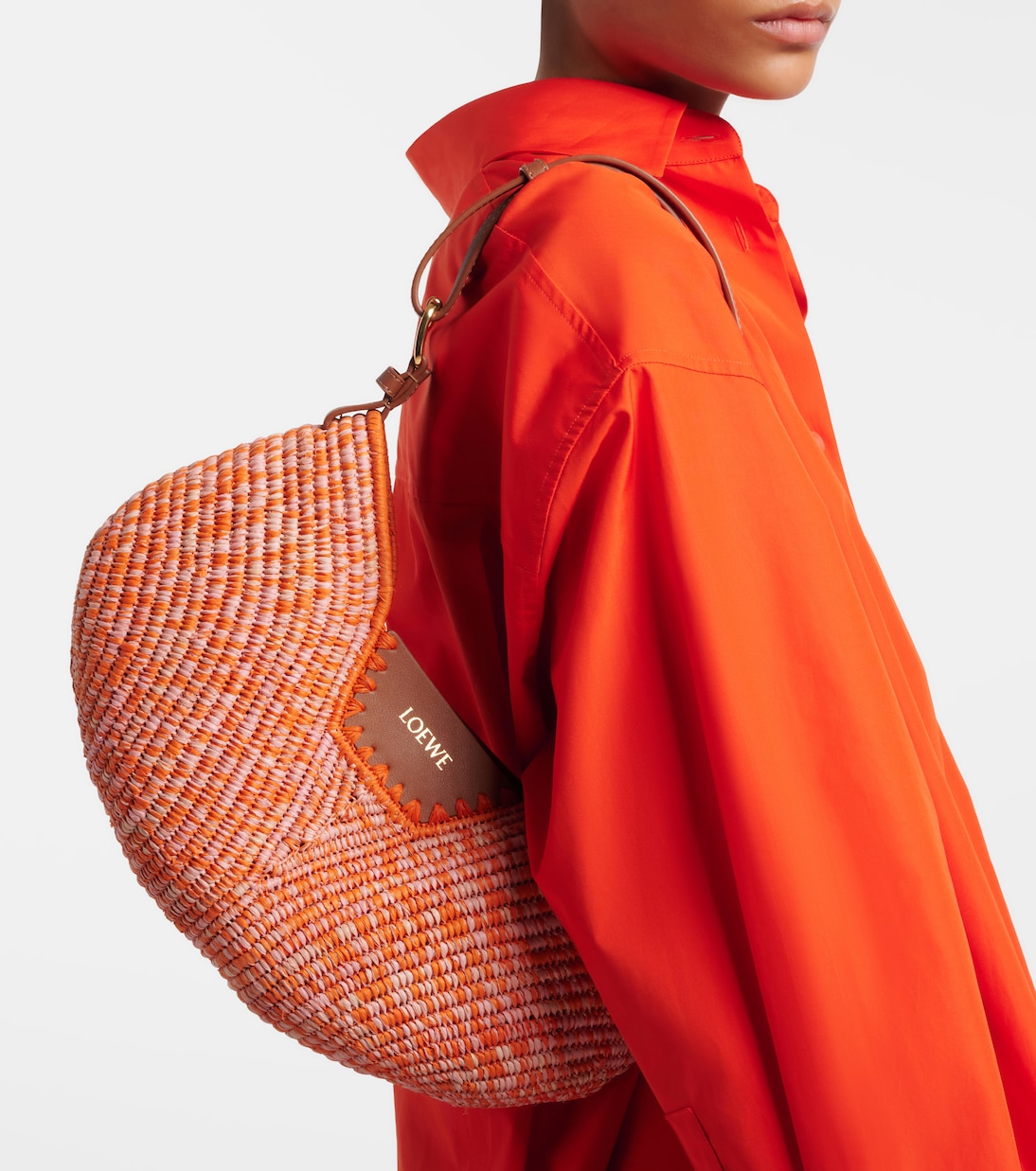 Paula's Ibiza Swim Medium raffia shoulder bag | Loewe