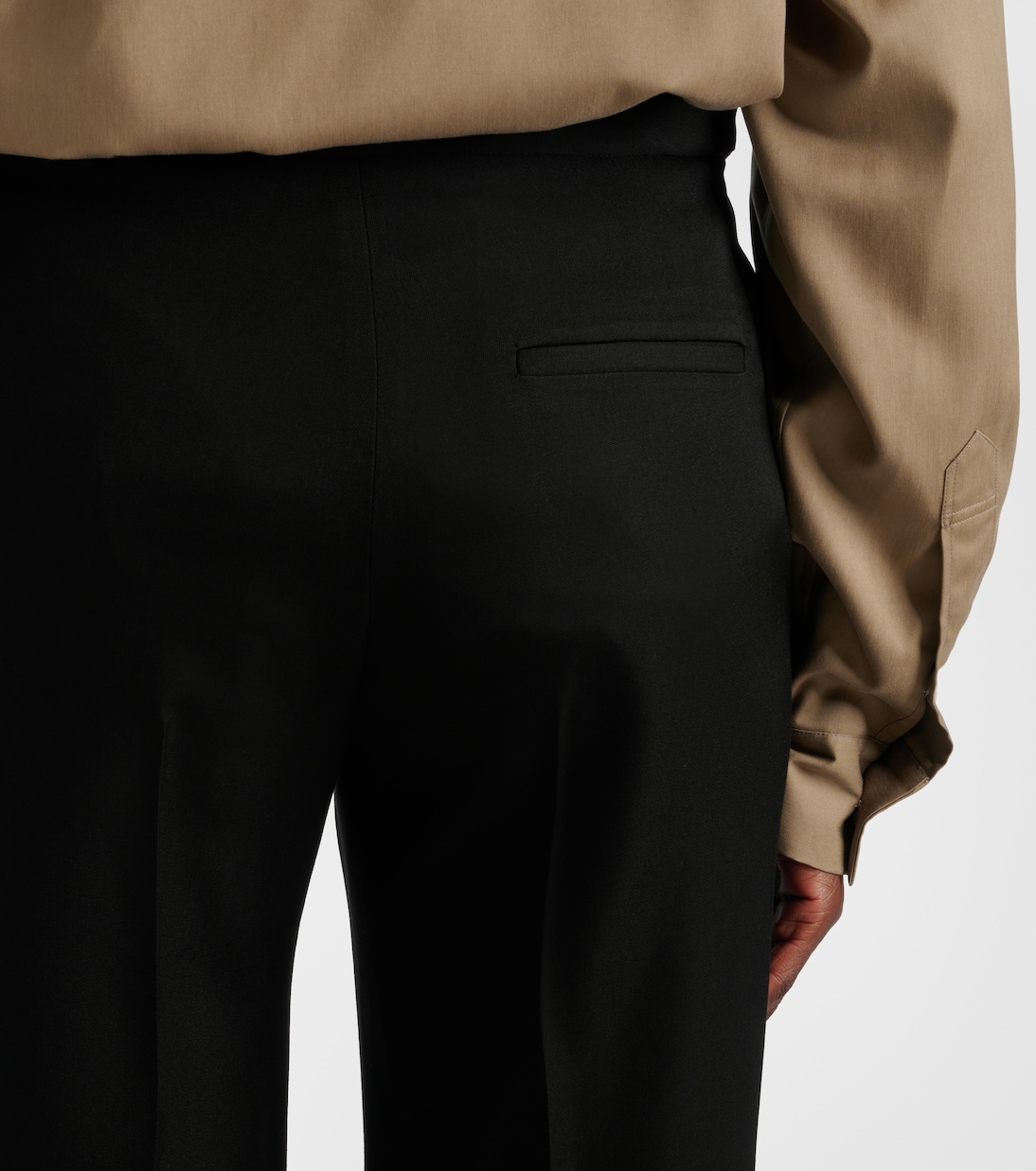 Pantalon droit Jesse à taille mi-haute en laine | The Row