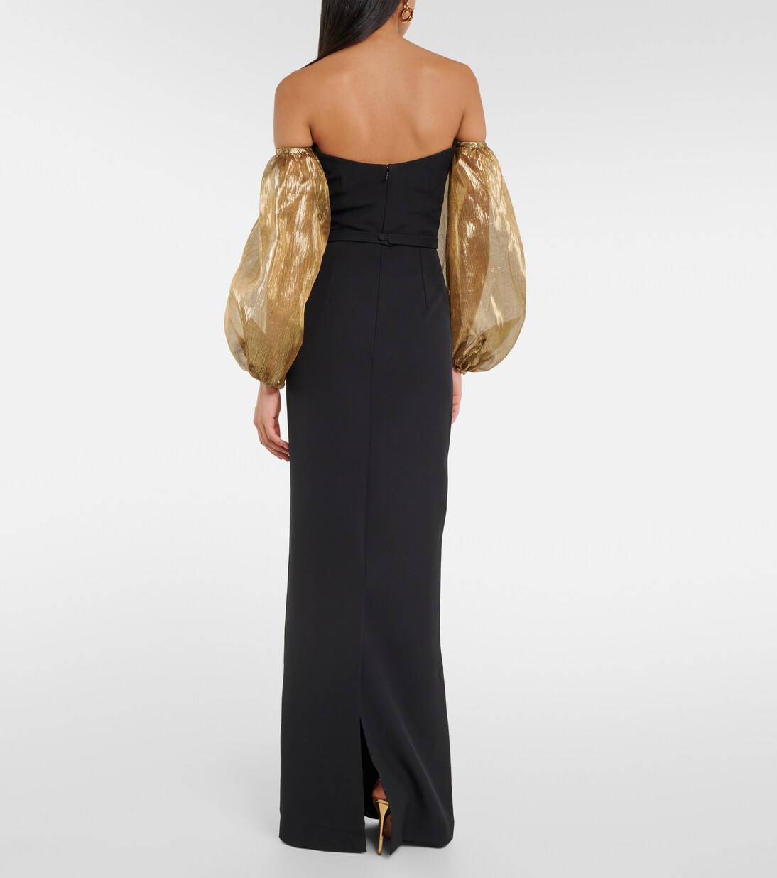 Off-shoulder crêpe gown | Safiyaa