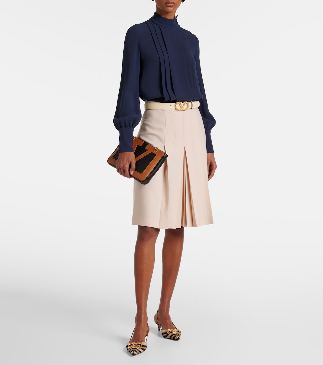 VLogo Signature 40 crochet slingback pumps | Valentino Garavani