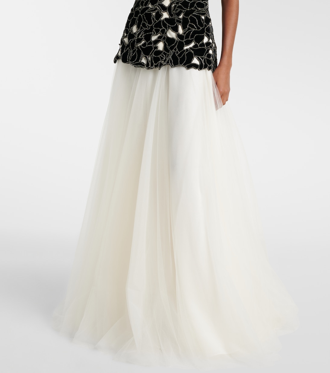 Verzierte Robe von Alessi aus Tüll | Costarellos