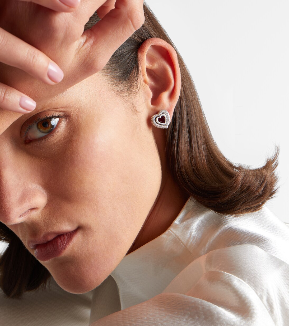 Pendientes Heart de oro blanco de 18 ct con diamantes y rubíes | Kamyen