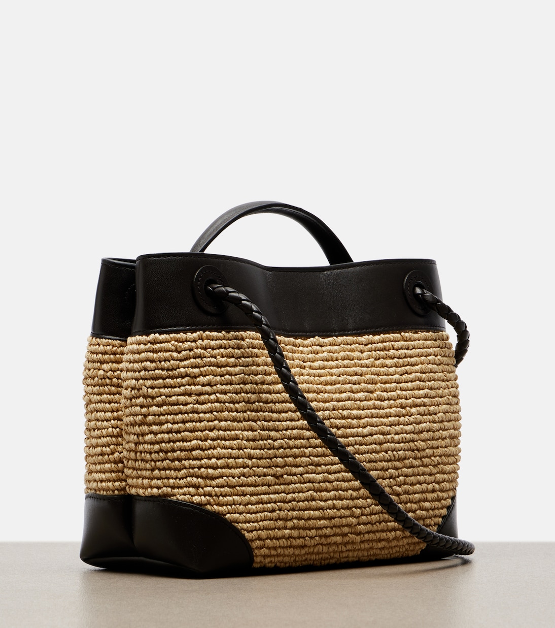 Tote Bag Andiamo Small aus Raffiabast mit Leder | Bottega Veneta