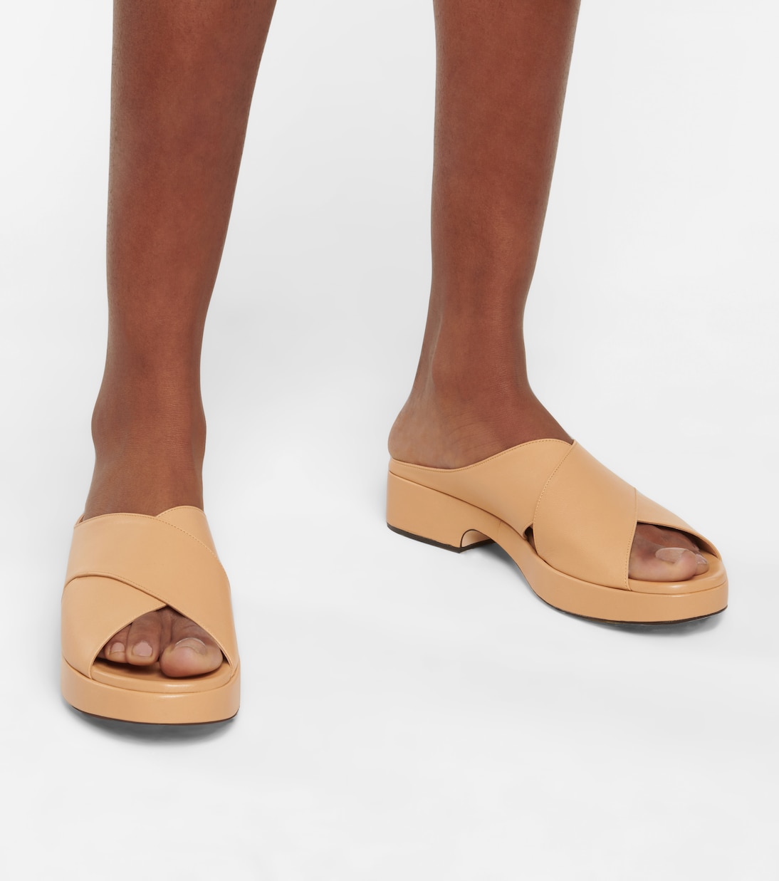 Pantoletten Iggy aus Leder | By Far