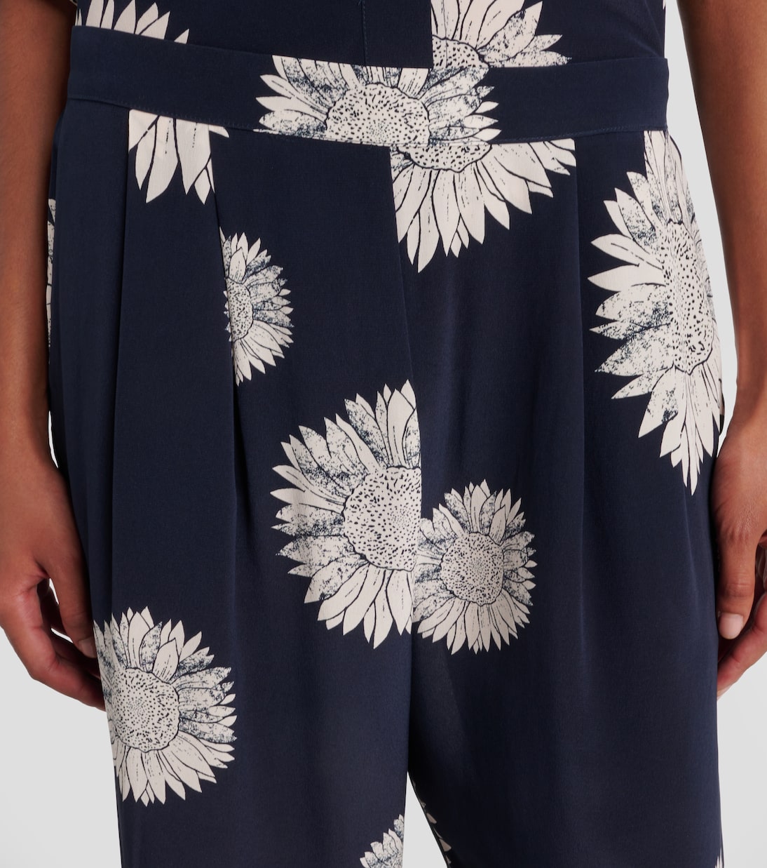 Pantalon droit Isola en crêpe de soie | Asceno