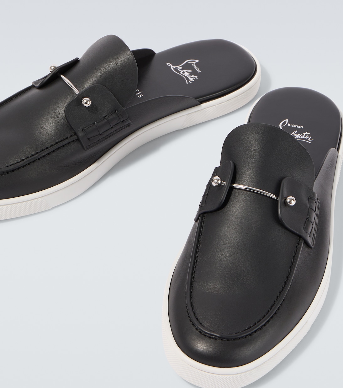 Slippers Chanme aus Leder | Christian Louboutin