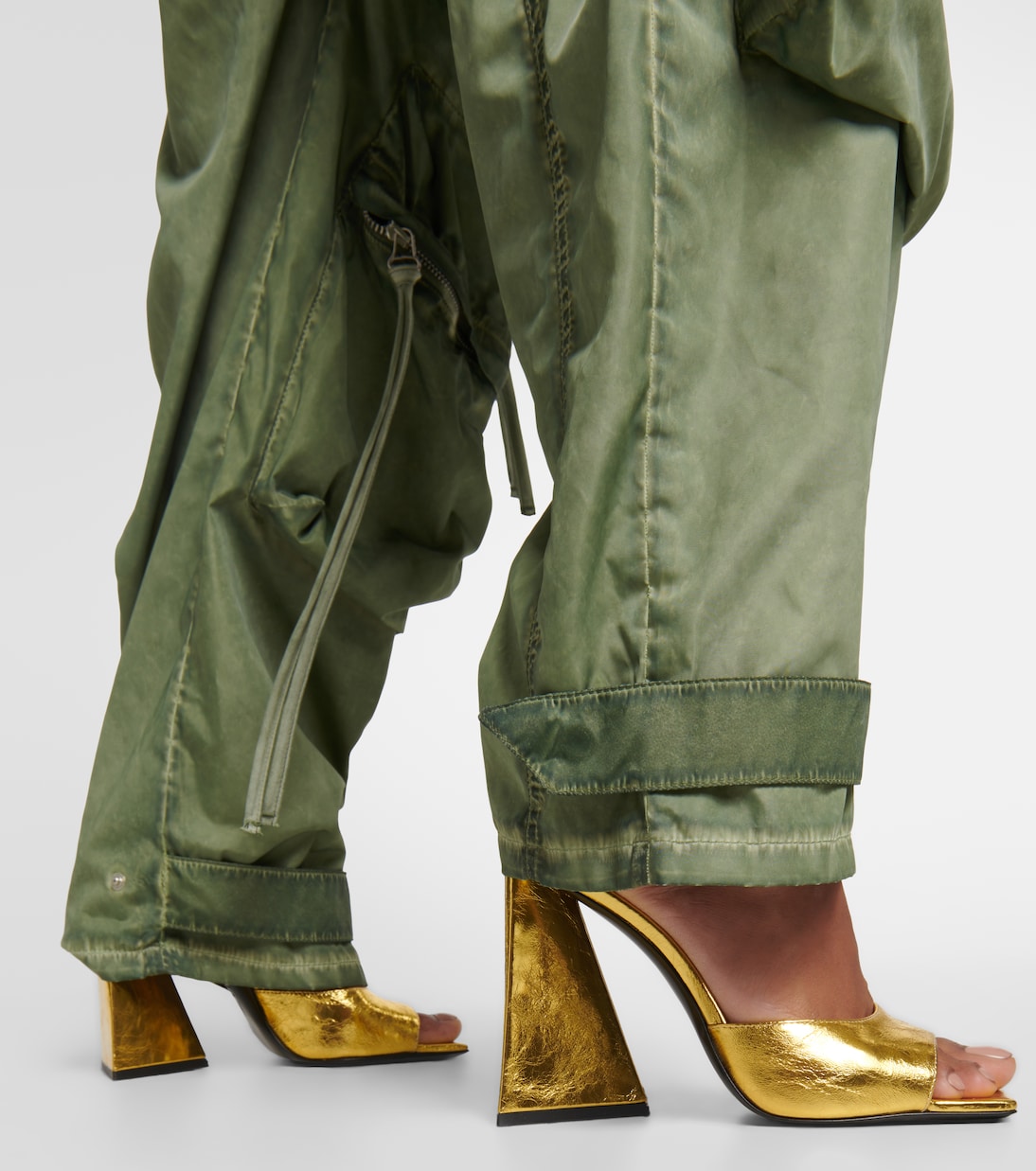 Pantoletten Devon aus Metallic-Leder | The Attico