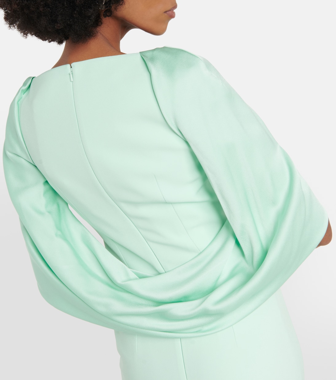 Robe cape longue en crêpe | Safiyaa