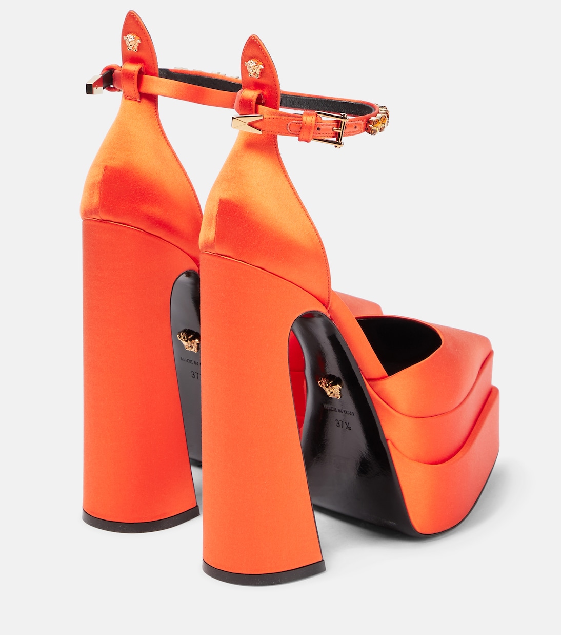 Plateau-Pumps Aevitas Pointy aus Satin | Versace
