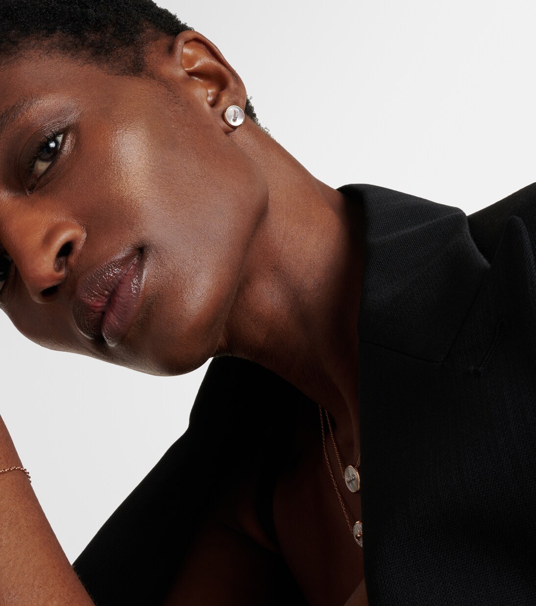 Pom Pom Dot 18kt rose gold earrings with mother of pearl and diamonds | Pomellato