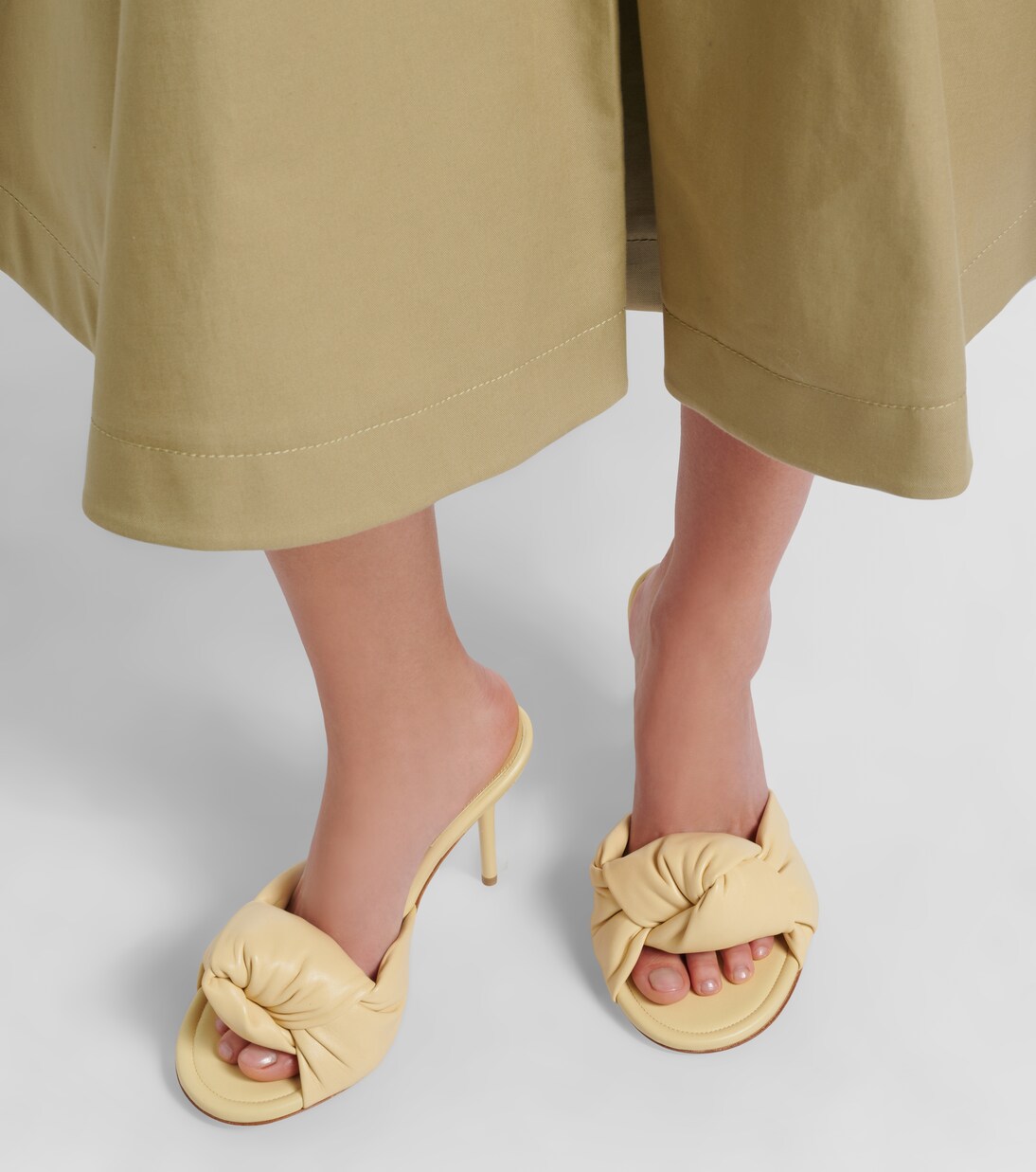 Cherry leather mules | Bottega Veneta