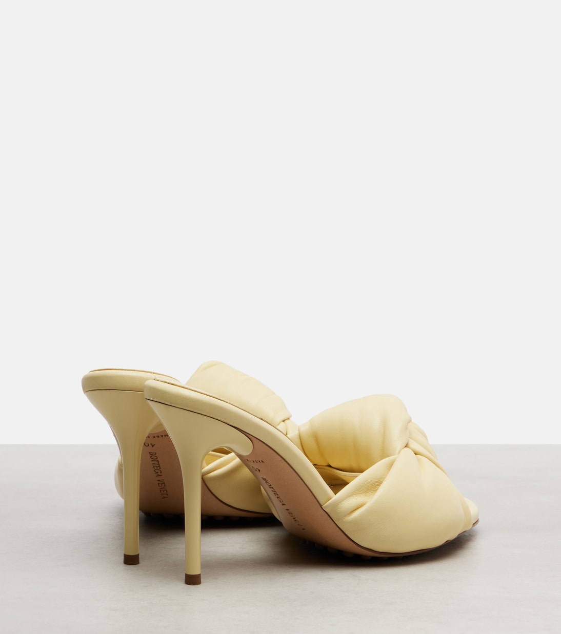 Cherry leather mules | Bottega Veneta