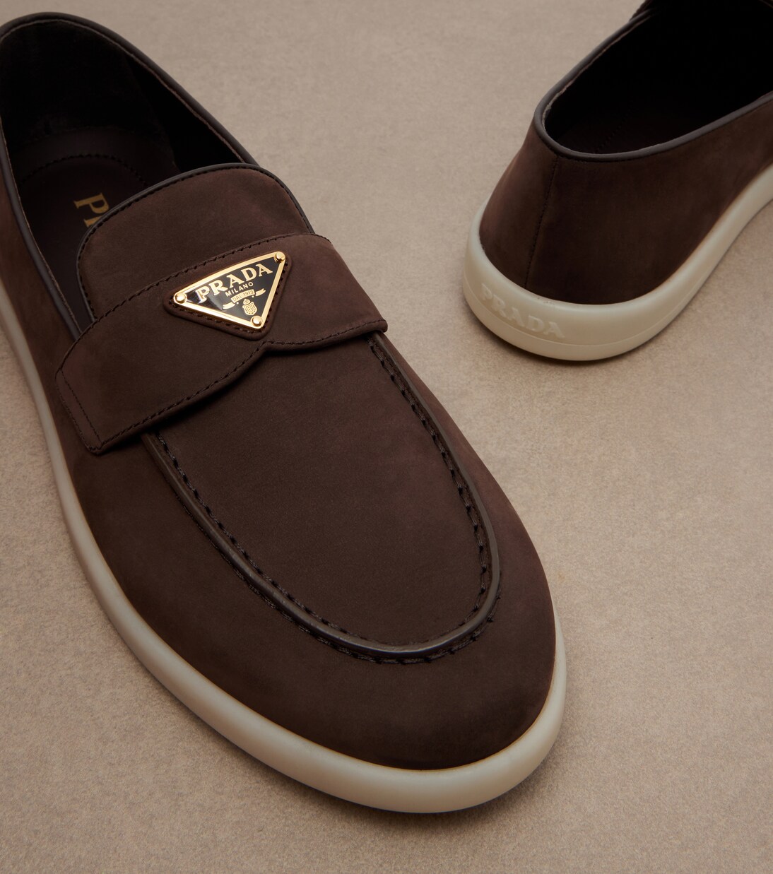 Loafers aus Veloursleder | Prada