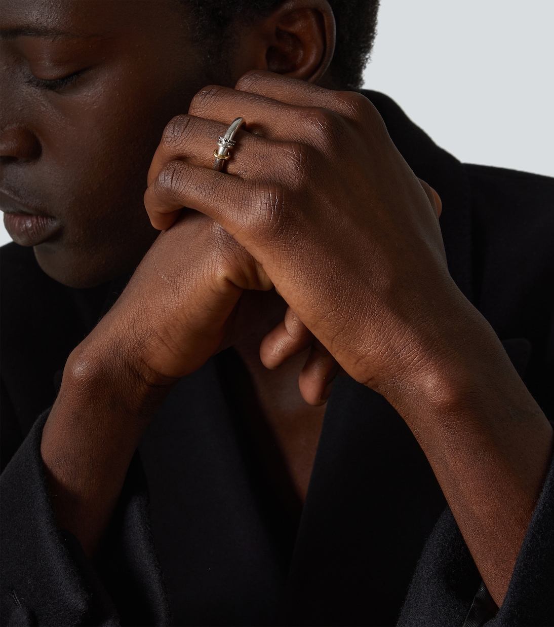 Bague Sirius Max en argent sterling et or 18 ct à diamants noirs | Spinelli Kilcollin