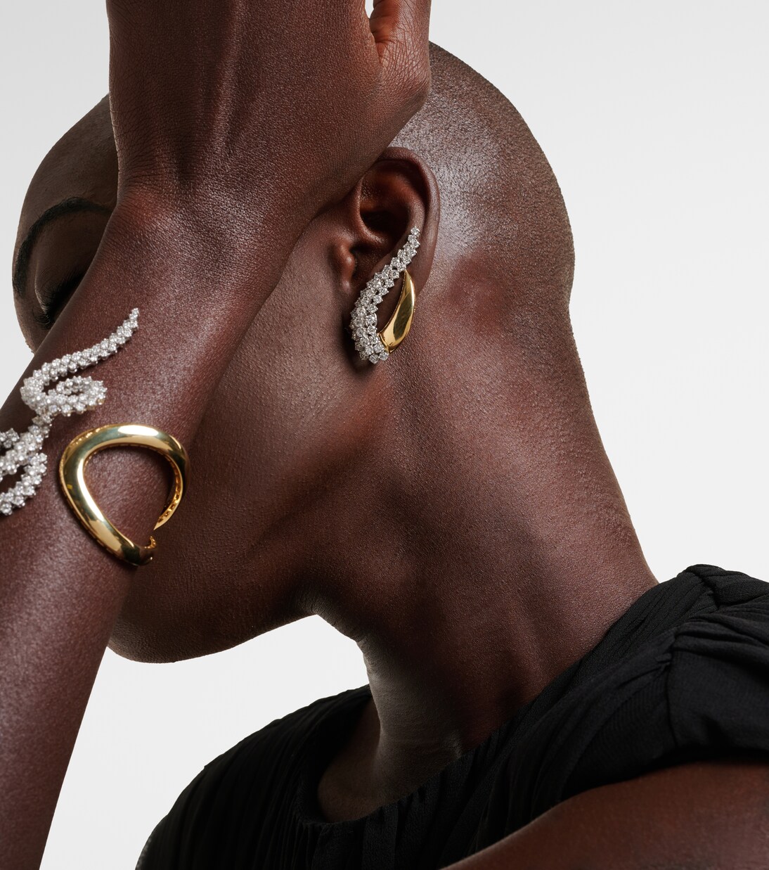 Golden Strada 18kt gold earrings with diamonds | Yeprem