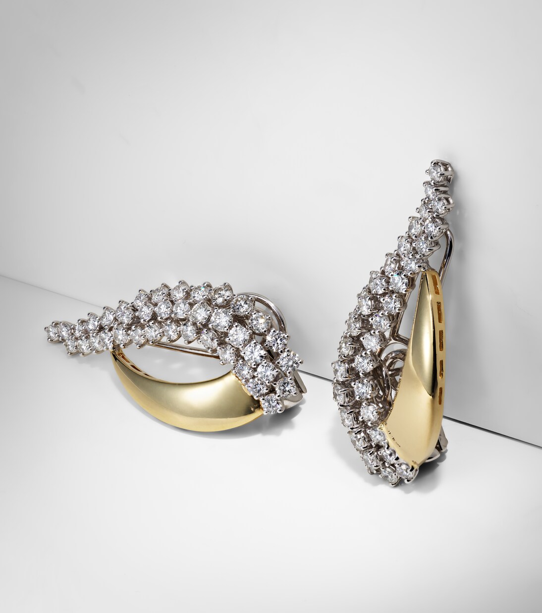 Golden Strada 18kt gold earrings with diamonds | Yeprem
